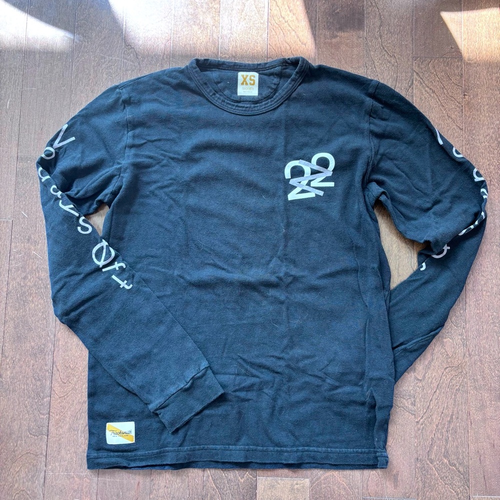 Tracksmith 2022 No Days Off Long Sleeve Grayboy, Size XS
